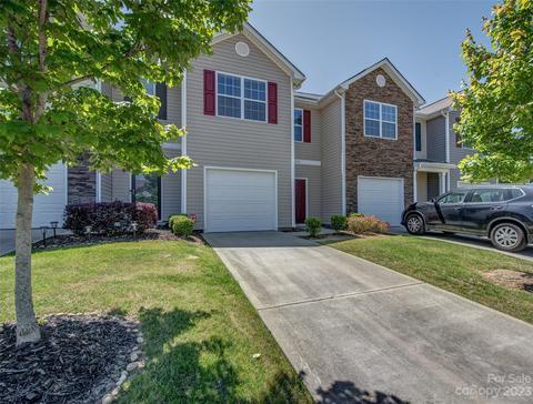 9332 Hamel St, Charlotte, NC 28215