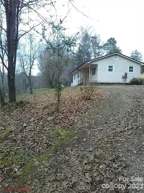 50 Shell Rd, Marion, NC 28752