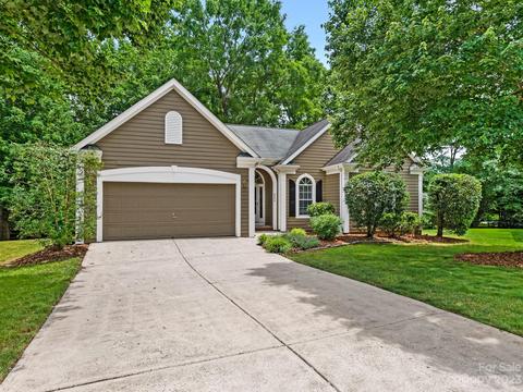 8800 Arbor Glen Ln, Charlotte, NC 28210