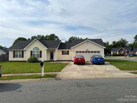 3219 Misty Creek Dr, Charlotte, NC 28269