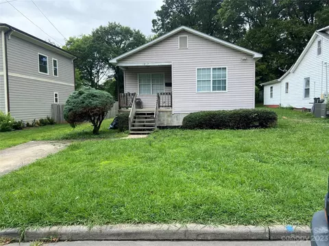 1817 Umstead St, Charlotte, NC 28205