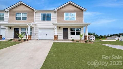 39 Malcolm Ct, Candler, NC 28715