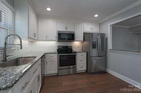 2502 Round Table Rd, Monroe, NC 28110 photo 9