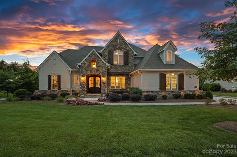17107 Arkansas Ln, Davidson, NC 28036