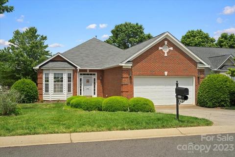 999 Platinum Dr, Fort Mill, SC 29708