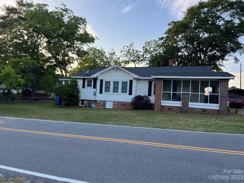 416 S Sycamore St, Pageland, SC 29728