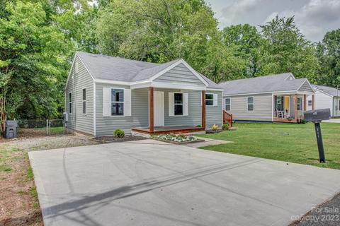 711 N Buckoak St, Stanley, NC 28164