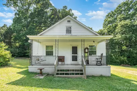 1013 Homestead Glen Blvd, Charlotte, NC 28214