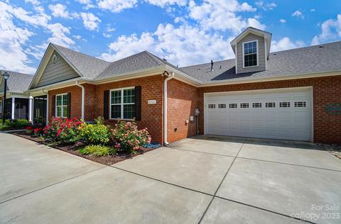 8142 Viscount Ct, Denver, NC 28037