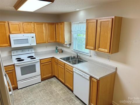 208 Phillip Dr, Salisbury, NC 28146 photo 14