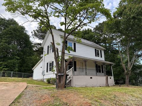 208 South St, Lawndale, NC 28090