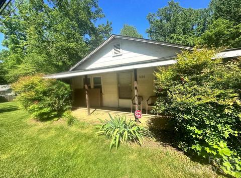 7126 Plott Rd, Charlotte, NC 28215