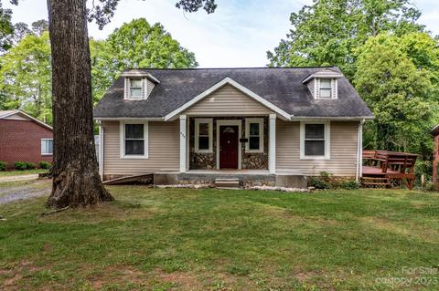 628 5th St SE, Hickory, NC 28602