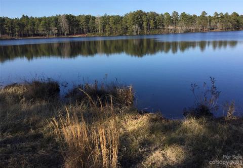 4 Lakeside Dr, Marston, NC 28363