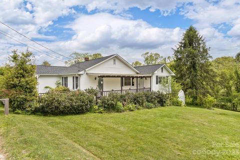 22 Floyd Miller Rd, Candler, NC 28715