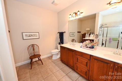 806 3rd St NE, Conover, NC 28613 photo 10