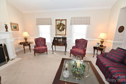 806 3rd St NE, Conover, NC 28613 photo 4