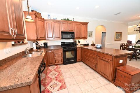 806 3rd St NE, Conover, NC 28613 photo 7