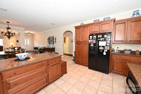 806 3rd St NE, Conover, NC 28613 photo 8