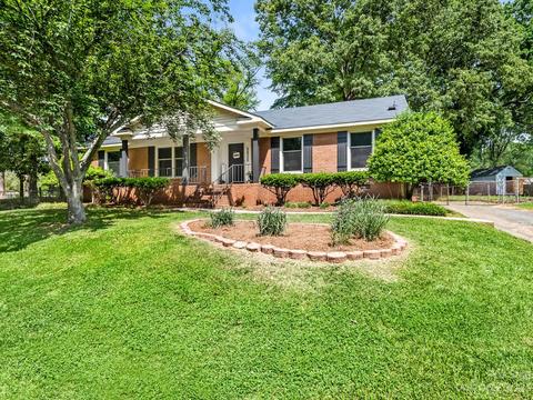 5830 Idlebrook Dr, Charlotte, NC 28212