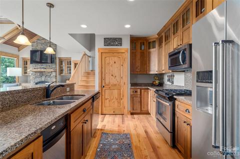334 Clark Rd, Clyde, NC 28721 photo 6