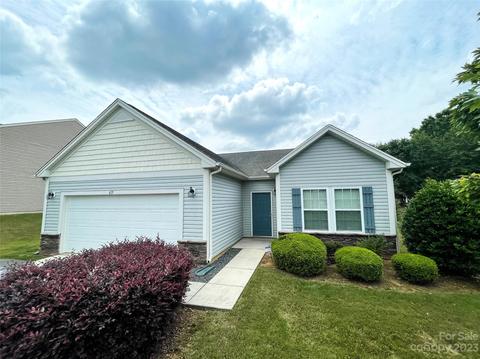 615 Smokehouse Ln, Albemarle, NC 28001
