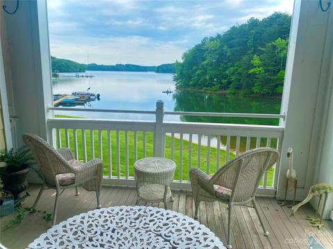 860 Jetton St #68, Davidson, NC 28036