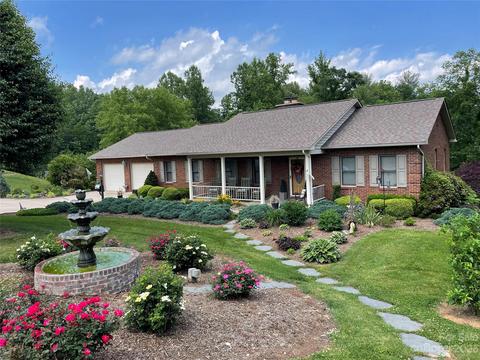 694 Rolands Chapel Rd, Nebo, NC 28761