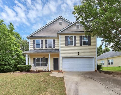 2124 Seabrook Ln, Fort Mill, SC 29715