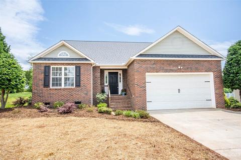 107 Windrow Ln, Statesville, NC 28625