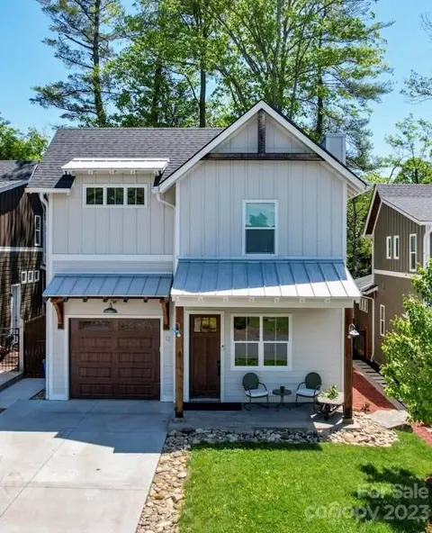 12 Phillip Ln, Arden, NC 28704