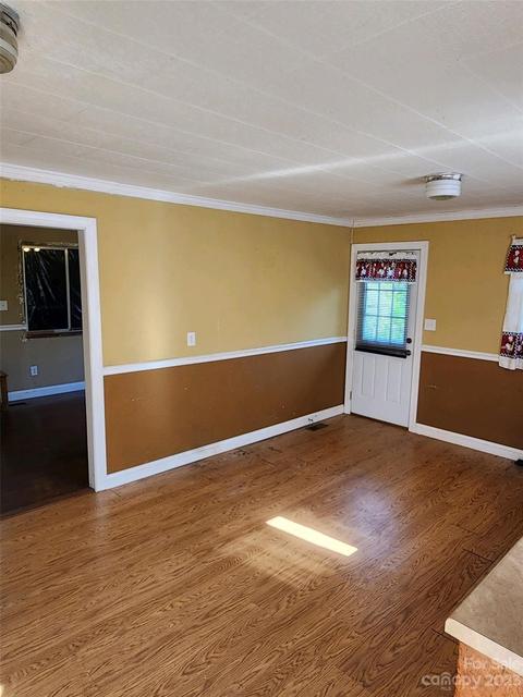 1044 Granny St, Conover, NC 28613 photo 4