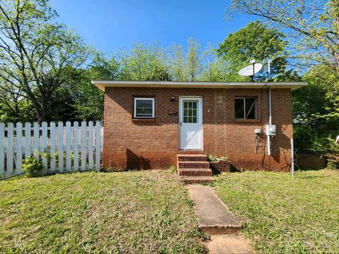 1044 Granny St, Conover, NC 28613 photo 3