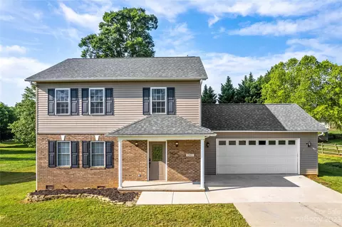 1363 Millrace Dr, Conover, NC 28613
