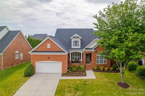 364 E Waterlynn Rd, Mooresville, NC 28115