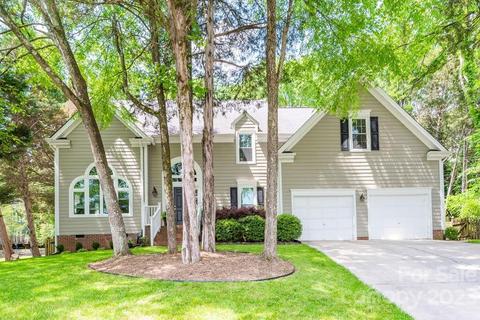 2906 Notchview Ct, Charlotte, NC 28210