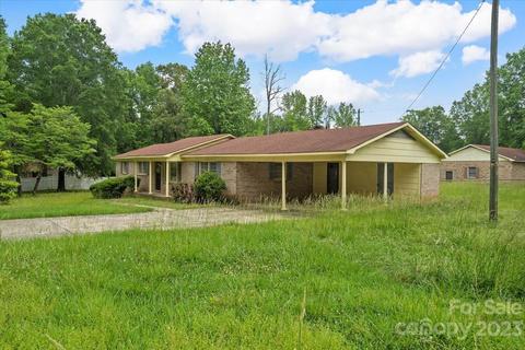 2012 Barbarosa Dr, Lancaster, SC 29720 photo 2