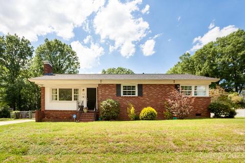 1133 Brighton Pl, Charlotte, NC 28205