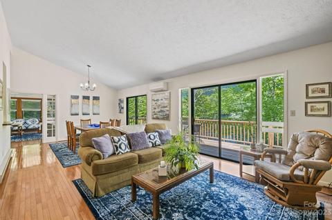 75 Echo Lake Dr, Fairview, NC 28730 photo 10