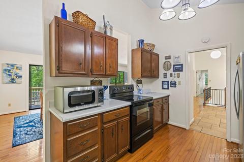 75 Echo Lake Dr, Fairview, NC 28730 photo 16
