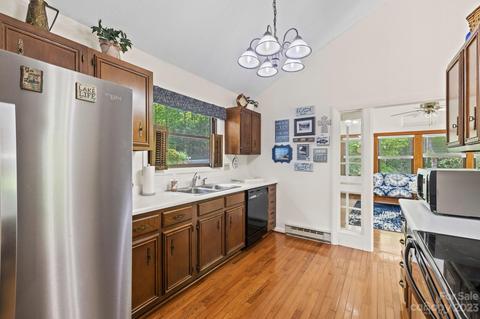 75 Echo Lake Dr, Fairview, NC 28730 photo 15