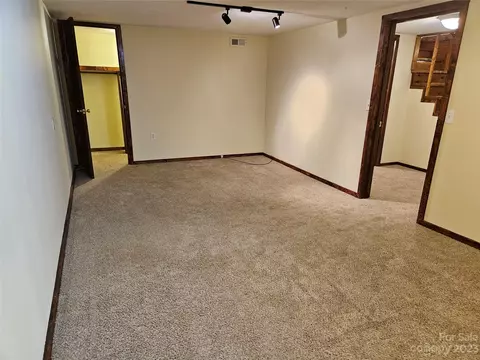 112 Poteat Dr, Morganton, NC 28655 photo 33