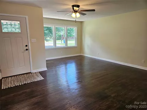 112 Poteat Dr, Morganton, NC 28655 photo 4