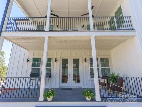 Exterior - 55 Skyvue E Ct #E, Saluda, NC 28773 photo 11 of 13