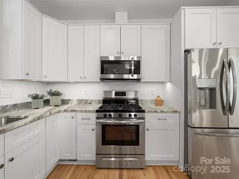 Kitchen - 55 Skyvue E Ct #E, Saluda, NC 28773 photo 2 of 4