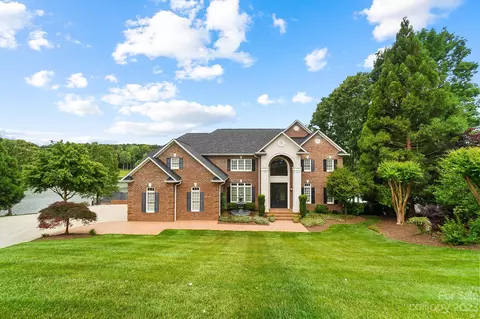 170 Ridgecrest Dr, Cherryville, NC 28021