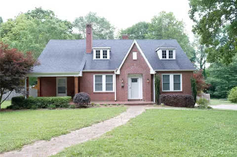 713 W Graham St, Shelby, NC 28150