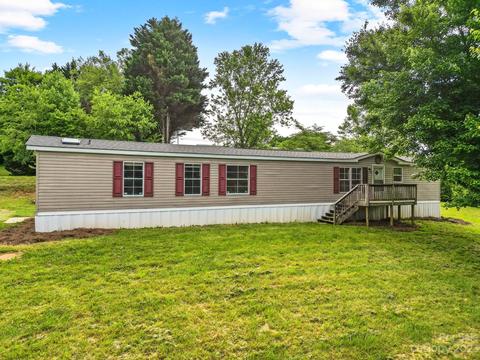 23 Ridge Top Acres Rd, Candler, NC 28715