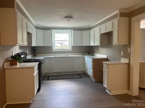 1022 15th St, Lancaster, SC 29720 photo 2