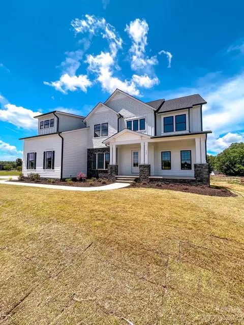 726 Wiggins Rd, Mooresville, NC 28115